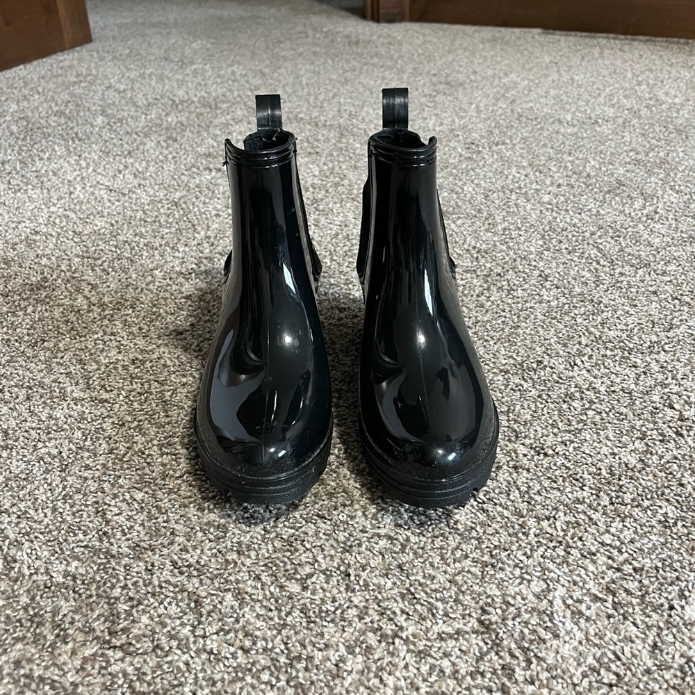 Black boots